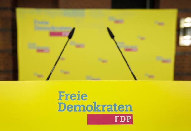 Christian Lindner, FDP-Bundesvorsitzender gibt ein Statement im Hans-Dietrich-Genscher-Haus in Berlin. 07.02.2020. Berlin Deutschland