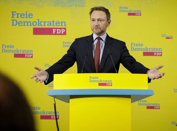Christian Lindner, FDP-Bundesvorsitzender gibt ein Statement im Hans-Dietrich-Genscher-Haus in Berlin. 07.02.2020. Berlin Deutschland