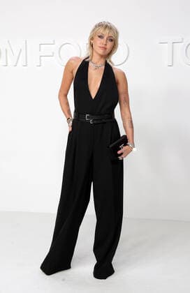 Tom Ford: Autumn Winter 2020 launch event held at Milk Studios Featuring: Miley Cyrus Where: Los Angeles, California, United States When: 07 Feb 2020 Credit: Faye s Vision Cover Images Copyright: xx 40263175 EDITORIAL USE ONLY. NOT FOR USE BY NEWSPAPERS BASED IN THE UK.
