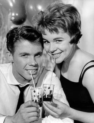 Wenn die Conny mit dem Peter, Deutschland 1958, Regie: Fritz Umgelter, Darsteller: Peter Kraus, Cornelia Conny Froboess Nur redaktionelle Nutzung. Editorial usage only. Copyright: ArthurxGrimm UnitedArchives82001910