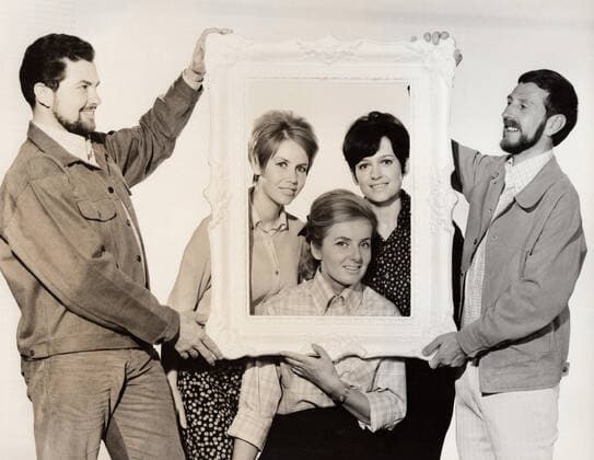 Rosy-Singers, deutsche Musikgruppe, bestehend aus Rosi Rohr, Angelika Metzger, John Wiseman und Rolf Jage, Deutschland ca. 1965. German music and singing group Rosy Singers , Germany ca. 1965. Nur redaktionelle Nutzung. Editorial usage only. Copyright: ArthurxGrimm UnitedArchives82005277