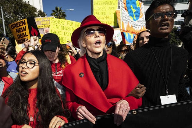 March 15, 2019, Los Angeles, United States: Actress and activist Jane Fonda (C) leads a Fire Drill Friday s climate change protest in Los Angeles. Los Angeles United States - ZUMAs197 20190315_zaa_s197_817 Copyright: xRonenxTivonyx