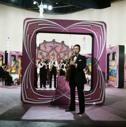 Silvester Tanzparty 1972 73, Musikshow zum Jahreswechsel, Deutschland 1972, Stargast: Max Greger mit Orchester Nur redaktionelle Nutzung. Editorial usage only. Copyright: ArthurxGrimm UnitedArchives82006693