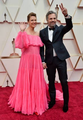 Sunrise Coigney and Mark Ruffalo arrive for the 92nd annual Academy Awards at the Dolby Theatre in the Hollywood section of Los Angeles on Sunday, February 9, 2020.  LAP20200209532 JIMxRUYMEN