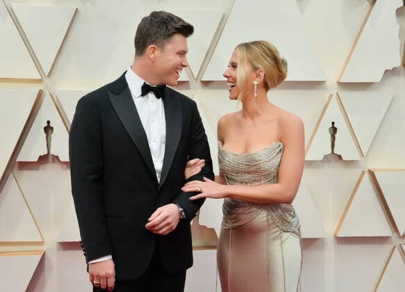 Colin Jost and Scarlett Johansson arrive for the 92nd annual Academy Awards at the Dolby Theatre in the Hollywood section of Los Angeles on Sunday, February 9, 2020.  LAP20200209271 JIMxRUYMEN
