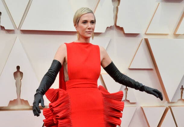 Kristen Wiig arrives for the 92nd annual Academy Awards at the Dolby Theatre in the Hollywood section of Los Angeles on Sunday, February 9, 2020.  LAP20200209316 JIMxRUYMEN