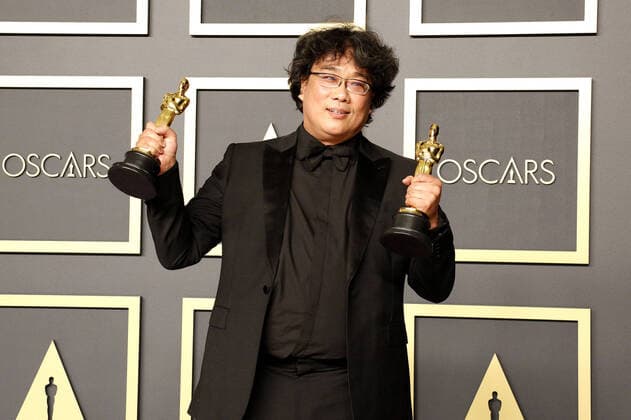Bong Joon-ho, der Regisseur und Preistraeger (Bester Film und Regie) beim Gewinner Photocall bei der Oscar Verleihung der 92. Academy Awards am 9.02.220 im Press Room in Hollywood, Los Angeles 92th Annual Academy Awards - Press Room - Gewinner Preisträger Photocall