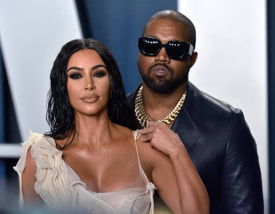 Kim Kardashian (L) and Kanye West arrive for the Vanity Fair Oscar party at the Wallis Annenberg Center for the Performing Arts in Beverly Hills, California on February 9, 2020.  LAP202002090811 CHRISxCHEW