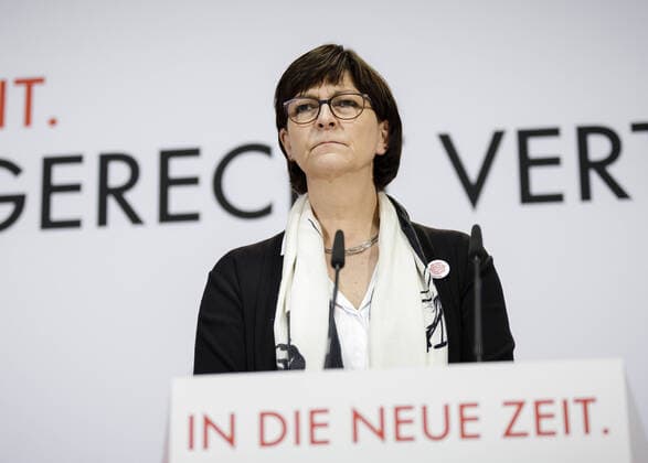 Saskia Esken, Bundesvorsitzende der SPD gibt eine Pressekonferenz im Willy-Brandt-Haus in Berlin. 10.02.2020. Berlin Deutschland