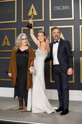 Mark Ruffalo, Carol Dysinger and Elena Andreicheva pose backstage with the Oscar for Documentary Short Subject during the live ABC Telecast of The 92nd Oscars at the Dolby Theatre in Hollywood, CA on Sunday, February 9, 2020. Los Angeles CA USA  Copyright: xNickxAgrox 339671022PLX