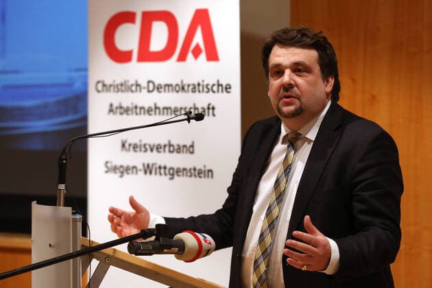 Dennis Radtke MdEP Stellv. Bundesvorsitzenden, Landesvorsitzender NRW CDA Preisverleihung Roswith Oerter Preis an Heinrich Weiss Inhaber SMS Group am 10.02.2020 in Siegen Deutschland