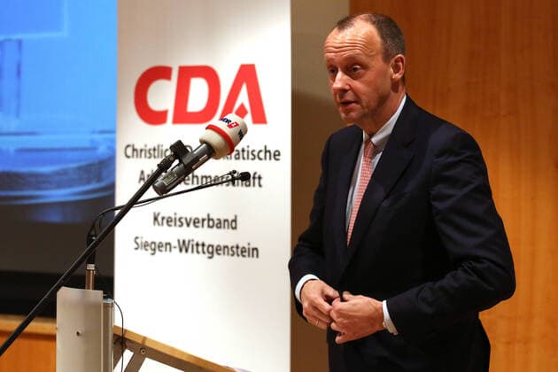 Friedrich Merz (CDU) CDA Preisverleihung Roswith Oerter Preis an Heinrich Weiss Inhaber SMS Group am 10.02.2020 in Siegen Deutschland