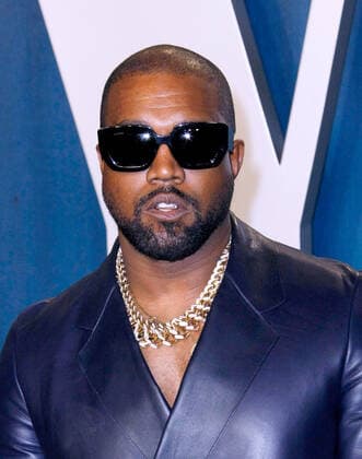 February 9, 2020, Beverly Hills, CA, USA: BEVERLY HILLS, CALIFORNIA - FEBRUARY 9: Kanye West attends the 2020 Vanity Fair Oscar Party at Wallis Annenberg Center for the Performing Arts on February 9, 2020 in Beverly Hills, California. Photo: CraSH imageSPACE Beverly Hills USA - ZUMAs181 20200209_zea_s181_660 Copyright: xImagespacex