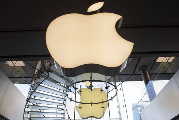 February 12, 2020, Hong Kong, China: American multinational technology company Apple logo seen in Hong Kong. Hong Kong China - ZUMAs197 20200212_zab_s197_005 Copyright: xChukrutxBudrulx