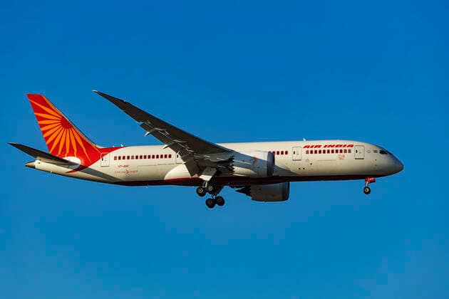 DEU, Deutschland, Hessen, Frankfurt am Main, 07.02.2020: Flughafen Fraport, EDDF, FRA, Frankfurt Airport, Rhein-Main-Flughafen. Flugzeug im Landeanflug. Registrierung: VT-ANX, AIR INDIA, BOEING 787-8 DREAMLINER.
