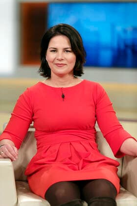 Annalena Baerbock 2020-02-16, Berlin, Deutschland Annalena Baerbock (Bündnis 90 Die Grünen), Parteivorsitzende, zu Gast bei Anne Will im Ersten Deutschen Fernsehen. Thema der Talkrunde: Politik im Krisenmodus - wer hält das Land noch zusammen?