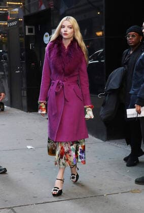 Anya Taylor-Joy, Archivbilder February 17, 2020 Anya Taylor-Joy leaving Good Morning America to talk about new movie Emma in NewYork.February 17, 2020. Copyright: xRWx
