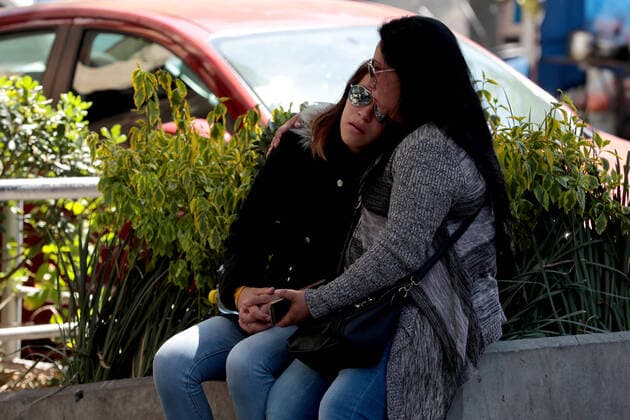February 17, 2020: EUM20200217SOC16.JPG.CIUDAD DE MEXICO, Feminicide Feminicidio-CDMX.- La hermana de la menor Fatima (izq), cuyo cuerpo fue localizado en un predio en Tlahuac, esperando con otros familiares en las inmediaciones del Instituto de Ciencias Forenses los analisis de ADN correspondientes para confirmar la identidad de la menor este 17 febrero 2020. Foto: Agencia EL UNIVERSAL AFBV. Copyright: xJuanxBoitesx