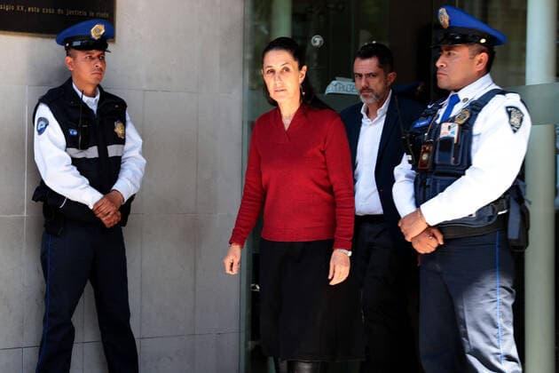 February 17, 2020: EUM20200217SOC17.JPG.CIUDAD DE MEXICO, Feminicide Feminicidio-CDMX.- La jefa de Gobierno de la Ciudad de Mexico, Claudia Sheinbaum, acudio al Instituto de Ciencias Forenses para dialogar con la familia de la menor de siete anos Fatima, cuya identidad fue confirmada este 17 de febrero de 2020 luego de que su cuerpo fue localizado con senales de violencia en un predio al sur de la capital. Foto: Agencia EL UNIVERSAL AFBV. Copyright: xJuanxBoitesx