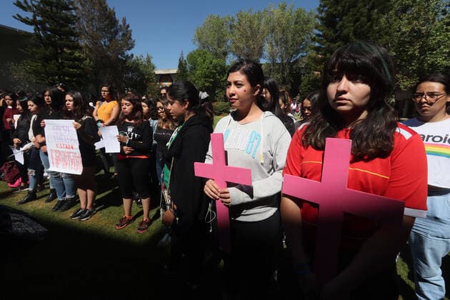 February 17, 2020: EUM20200217SOC27.JPG.PUEBLA, Pue., Feminicide Feminicidio-Homenaje.- 17 febrero 2020. Estudiantes de diversas universidades poblanas guardaron un minuto de silencio en memoria de la joven Ingrid Escamilla, quien fue asesinada por su pareja en la Ciudad de Mexico, pero era originaria de este estado. Ademas hicieron un pase de lista para recordar a las victimas de feminicidios ocurridos en la entidad poblana. Foto: Agencia EL UNIVERSAL AFBV Copyright: xOmarcontrerasx