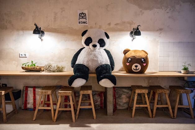 Einrichtung des Restaurants zum Chinesischen Neujahrsfest Das Chinesische Restaurant Kong kocht Sechuan Küche Berlin Niederbarnimstr. 4 10247 Berlin Berlin Deutschland