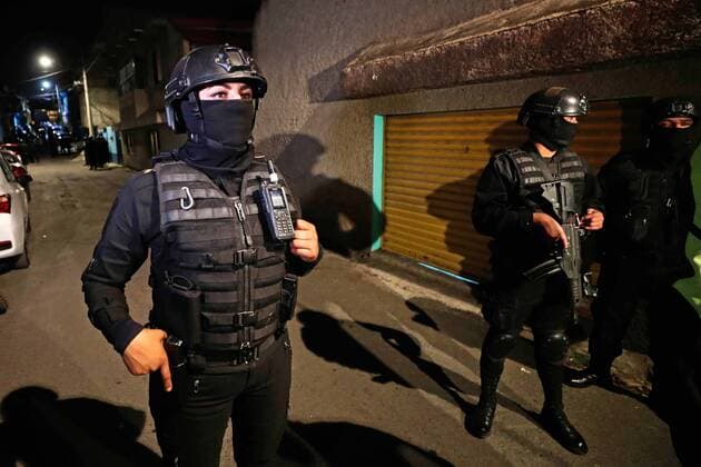 February 18, 2020: EUM20200218SOC50.JPG .CIUDAD DE MEXICO. CityCDMX-Feminicidio.- 18 de febrero de 2020. Elementos de la Secretaria de Seguridad Ciudadana (SSC) y de la Policia de Investigacion (PDI) realizaron un cateo en un domicilio en Xochimilco en el que presuntamente habitaba la mujer que se llevo a la pequena Fatima el 11 de febrero de la primaria Enrique Rebsamen . Foto: Agencia EL UNIVERSALDiego Simon SanchezEELG Copyright: xElxUniversalx