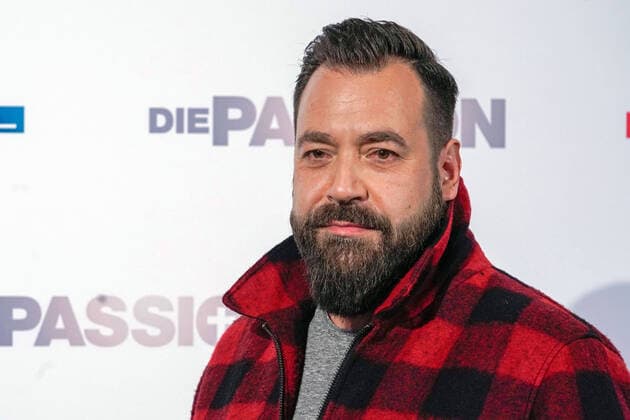 Vorstellung am Dienstag (18.02.2020) aller Teilnehmer zum RTL Musik-Live-Event Die Passion in Essen. (Foto: Laith Al-Deen (Petrus)) Mit einem Staraufgebot an bekannten Saenger*innen und Schauspieler*innen inszeniert RTL am Mittwoch, 8. April 2020 live (20.15 Uhr), auf dem Burgplatz in Essen die groesste Geschichte aller Zeiten als grosses Musik-Live-Event. Die Passion ist eine moderne und ungewoehnliche Darstellung der letzten Tage im Leben von Jesus Christus - zum Leben erweckt und in die heutige Zeit transportiert mit Hilfe bekannter Popsongs. Thomas Gottschalk fuehrt als Erzaehler durch die Passionsgeschichte. (Siehe epd-Bericht vom 18.02.2020)