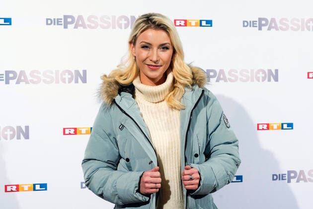 Vorstellung am Dienstag (18.02.2020) aller Teilnehmer zum RTL Musik-Live-Event Die Passion in Essen. (Foto: Anna-Carina Woitschak (Jüngerin)) Mit einem Staraufgebot an bekannten Saenger*innen und Schauspieler*innen inszeniert RTL am Mittwoch, 8. April 2020 live (20.15 Uhr), auf dem Burgplatz in Essen die groesste Geschichte aller Zeiten als grosses Musik-Live-Event. Die Passion ist eine moderne und ungewoehnliche Darstellung der letzten Tage im Leben von Jesus Christus - zum Leben erweckt und in die heutige Zeit transportiert mit Hilfe bekannter Popsongs. Thomas Gottschalk fuehrt als Erzaehler durch die Passionsgeschichte. (Siehe epd-Bericht vom 18.02.2020)