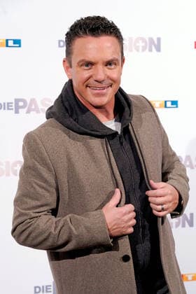 Vorstellung am Dienstag (18.02.2020) aller Teilnehmer zum RTL Musik-Live-Event Die Passion in Essen. (Foto: Stefan Mross (Juenger)) Mit einem Staraufgebot an bekannten Saenger*innen und Schauspieler*innen inszeniert RTL am Mittwoch, 8. April 2020 live (20.15 Uhr), auf dem Burgplatz in Essen die groesste Geschichte aller Zeiten als grosses Musik-Live-Event. Die Passion ist eine moderne und ungewoehnliche Darstellung der letzten Tage im Leben von Jesus Christus - zum Leben erweckt und in die heutige Zeit transportiert mit Hilfe bekannter Popsongs. Thomas Gottschalk fuehrt als Erzaehler durch die Passionsgeschichte. (Siehe epd-Bericht vom 18.02.2020)