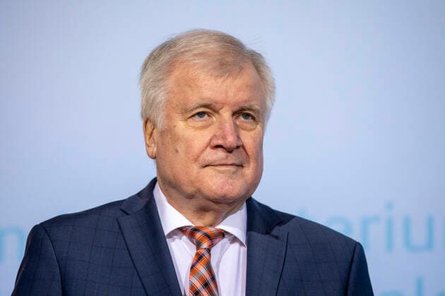 Deutschland, Berlin, Bundesministerium für Arbeit und Soziales, Presseraum, Pressekonferenz von Arbeitsminister Hubertus Heil SPD, Gesundheitsminister Jens Spahn CDU und Innenminister Horst Seehofer CSU (Bild), Thema Kabinettbefassung zur Grundrente, 19.02.2020