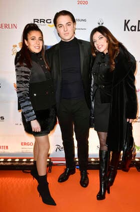 Gast, David Zechbauer und Alice Brauner beim Askania Award 2020 im Wintergarten Variete. Berlin, 18.02.2020
