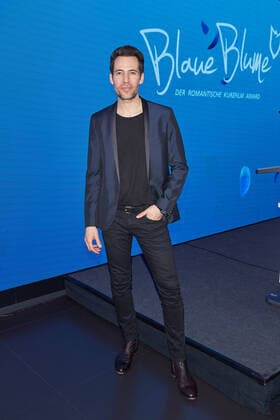 Alexander Mazza - Verleihung des Kurzfilmpreises BLAUE BLUME von Romance TV im The Reed in Berlin am 19.02.2020. Blaue Blume Award