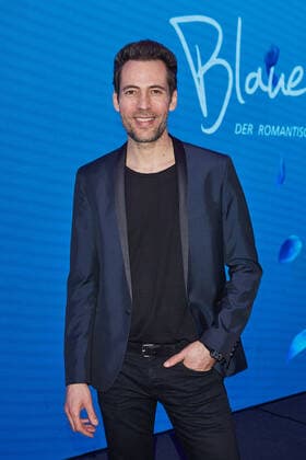 Alexander Mazza - Verleihung des Kurzfilmpreises BLAUE BLUME von Romance TV im The Reed in Berlin am 19.02.2020. Blaue Blume Award
