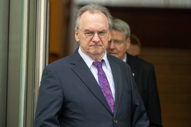 Dr. Reiner Haseloff (Ministerpräsident des Landes Sachsen-Anhalt) Feier zur Amtsübergabe der Präsidentschaft und Übergabe der Amtskette durch Leopoldina-Präsident Prof. Dr. Jörg Hacker an den designierter Leopoldina-Präsident Prof. Dr.Gerald Haug Nationalen Akademie der Wissenschaften Leopoldina in Halle (Saale), Halle Saale Sachsen-Anhalt Deutschland