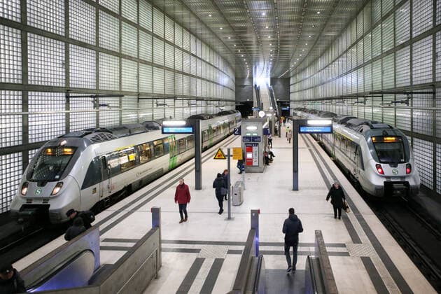 Leipzig, Innenstadt, Ansichten, 19.02.2020 , Im Bild: unterirdische S-Bahn Haltestelle Wilhelm-Leuschner-Platz ,