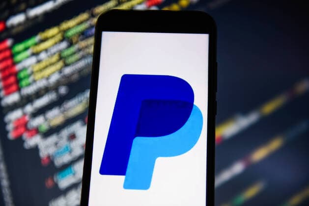 February 23, 2020, Poland: In this photo illustration a Paypal logo seen displayed on a smartphone. Poland - ZUMAs197 20200223_zab_s197_011 Copyright: xOmarxMarquesx