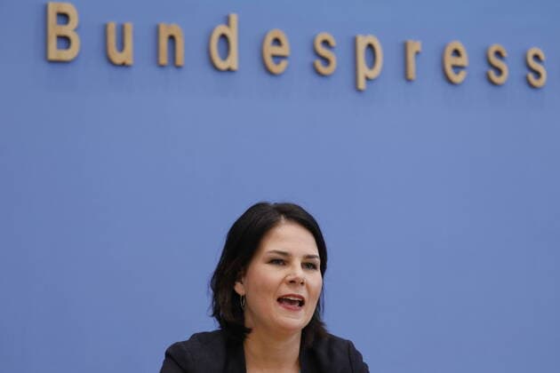 Annalena Baerbock, Bundesvorsitzende Bündnis 90 Die Grünen, Deutschland, Berlin, Bundespressekonferenz, Thema: Bündnis 90 Die Grünen - Auswirkungen der Bürgerschaftswahl in Hamburg auf die Bundespolitik, 24.02.202