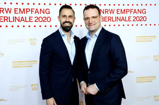 Jens Spahn mit Ehemann Daniel Funke beim NRW Empfang während der Berlinale 2020 70. Internationale Filmfestspiele Berlin in der Vertretung des Landes Nordrhein-Westfalen. Berlin, 23.02.2020 *** Jens Spahn with his husband Daniel Funke at the NRW reception during the Berlinale 2020 70 Berlin International Film Festival at the Representation of the State of North Rhine-Westphalia Berlin, 23 02 2020 Foto:xD.xBedrosianx xFuturexImage