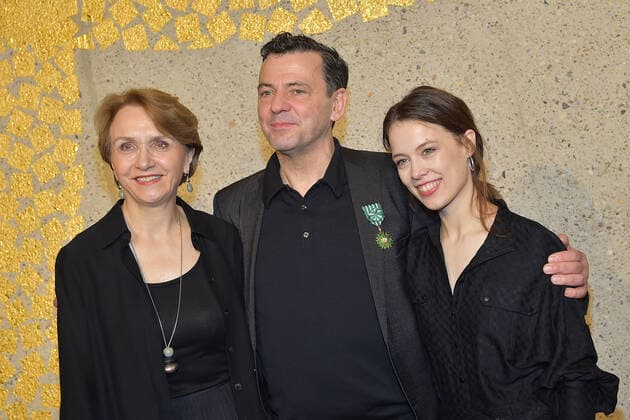 Verleihung des französischen Kulturorden Anne-Marie Descotes, franzoesische Botschafterin in Deutschland, Christian Petzold Ð Regisseur, Paula Beer Ankunft zur Verleihung des Ordre Officier des Arts et des Lettres (Orden der Kuenste und der Literatur) anlaesslich der 70. Berlinale in der franzoesischen Botschaft in Berlin am 24.02.2020