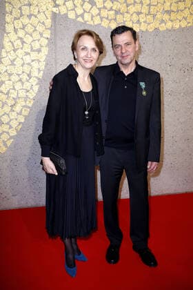 Anne-Marie Descotes und Christian Petzold bei der Verleihung vom Ritterorden für Kunst und Literatur beim Soiree Francaise du Cinema im Rahmen der Berlinale in der Französischen Botschaft am 24.02.2020 in Berlin Berlinale 2020- Soiree Francaise du Cinema- Verleihung vom Orden Chevalier des Arts et des Lettre in Berlin