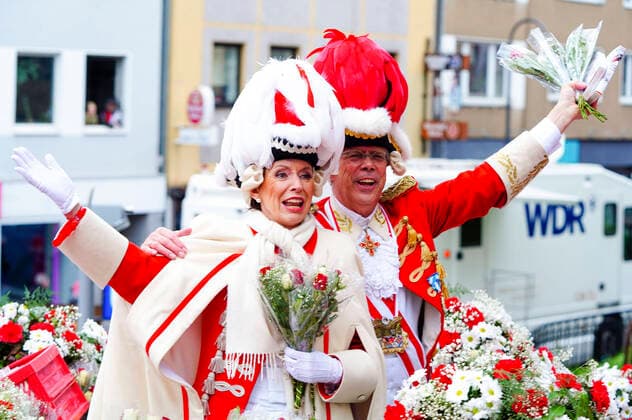 Henriette Reker und Heinz-Günther Hunold beim Kölner Rosenmontagszug 2020. Köln, 24.02.2020