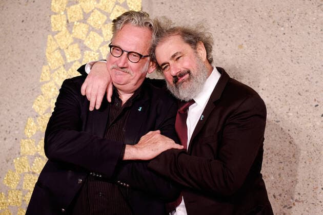 Regisseure Benoît Delépine und Gustave Kervern beim Photocall anlässlich der Verleihung des französischen Kulturordens - Ordre Officier des Arts et des Lettres (Orden der Künste und der Literatur) an Regisseur Christian Petzold anlässlich der 70. Internationalen Filmfestspiele Berlin snapshot-photography xK.M.Krause
