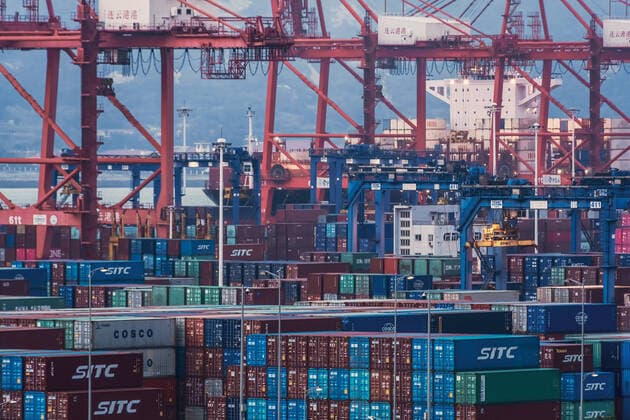 LIANYUNGANG, CHINA - AUGUST 08: Containers are piled up at Port of Lianyungang on August 8, 2019 in Lianyungang, Jiangsu Province of China.  Copyright: xVCGx CFP111272557261