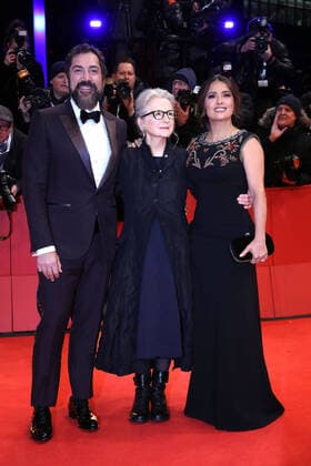 Javier Bardem, Sally Potter und Salma Hayek bei der The Roads Not Taken Film Premiere am 26.02.2020 im Rahmen der 70. Berlinale Internationale Filmfestspiele in Berlin Berlinale 2020- The Roads Not Taken Filmpremiere *** Javier Bardem, Sally Potter and Salma Hayek at The Roads Not Taken Film Premiere on 26 02 2020 as part of the 70 Berlinale International Film Festival Berlinale 2020 The Roads Not Taken Film Premiere