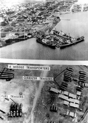 CUBAN MISSLE CRISIS, Low level photo shows three Soviet ships being loaded with missile equipment, Mariel Naval Port, Cuba, November 4, 1962 - CPL Archives Everett Collection CPL Archives Everett Collection PUBLICATIONXNOTxINxCANxCHNxFRAxITAxJPNxNORxPOLxRUSxESPxUKxUSA Copyright: xCPLxArchives EverettxCollectionx HBDCUMI CL002