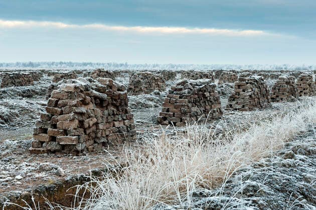 IMAGO Nature: Unsere Erde, Ressourcen, Torf Torfsoden im Winter, Deutschland, Niedersachsen, Goldenstedter Moor sods of peat in winter, Germany, Lower Saxony, Goldenstedter Moor BLWS606508 Copyright: xblickwinkel McPHOTO W.xRolfesx