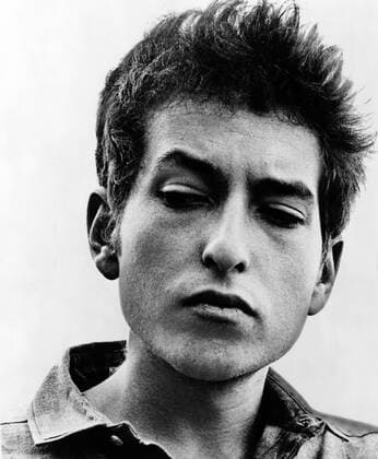 Bob Dylan (b. 1941), portrait, 1964. FOR EDITORIAL USE ONLY. NO COVER USAGE. Courtesy Everett Collection PUBLICATIONXNOTxINxCANxCHNxFRAxITAxJPNxNORxPOLxRUSxESPxUKxUSA Copyright: xCourtesyxEverettxCollectionx HISL005 EC171