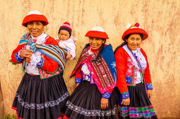 IMAGO Creative: UN Welt-Habitat-Tag am 3. Oktober Quechua Women of the Accha Huata Community, Sacred Valley, Peru, South America Copyright: LauraxGrier 1218-1147 Editorial Use Only
