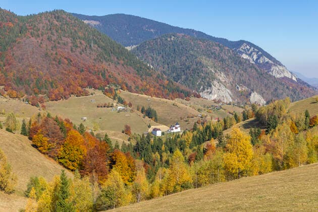 View to the Piatra Craiului Mountain during autumn, Pestera, Romania, Europe Copyright: OliverxWintzen 1283-939