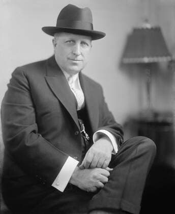 William Randolph Hearst. Ca. 1910. (BSLOC_2010_18_170) Courtesy Everett Collection PUBLICATIONXNOTxINxCANxCHNxFRAxITAxJPNxNORxPOLxRUSxESPxUKxUSA Copyright: xCourtesyxEverettxCollectionx HISL024 EC061